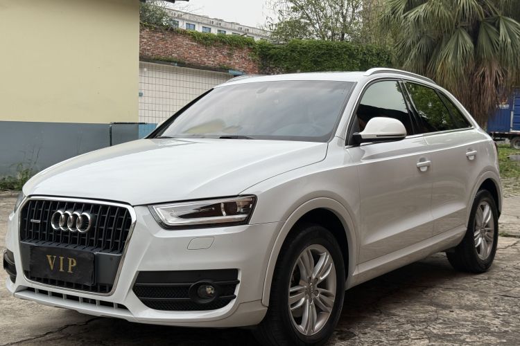 Audi Q3 2016 car image #2