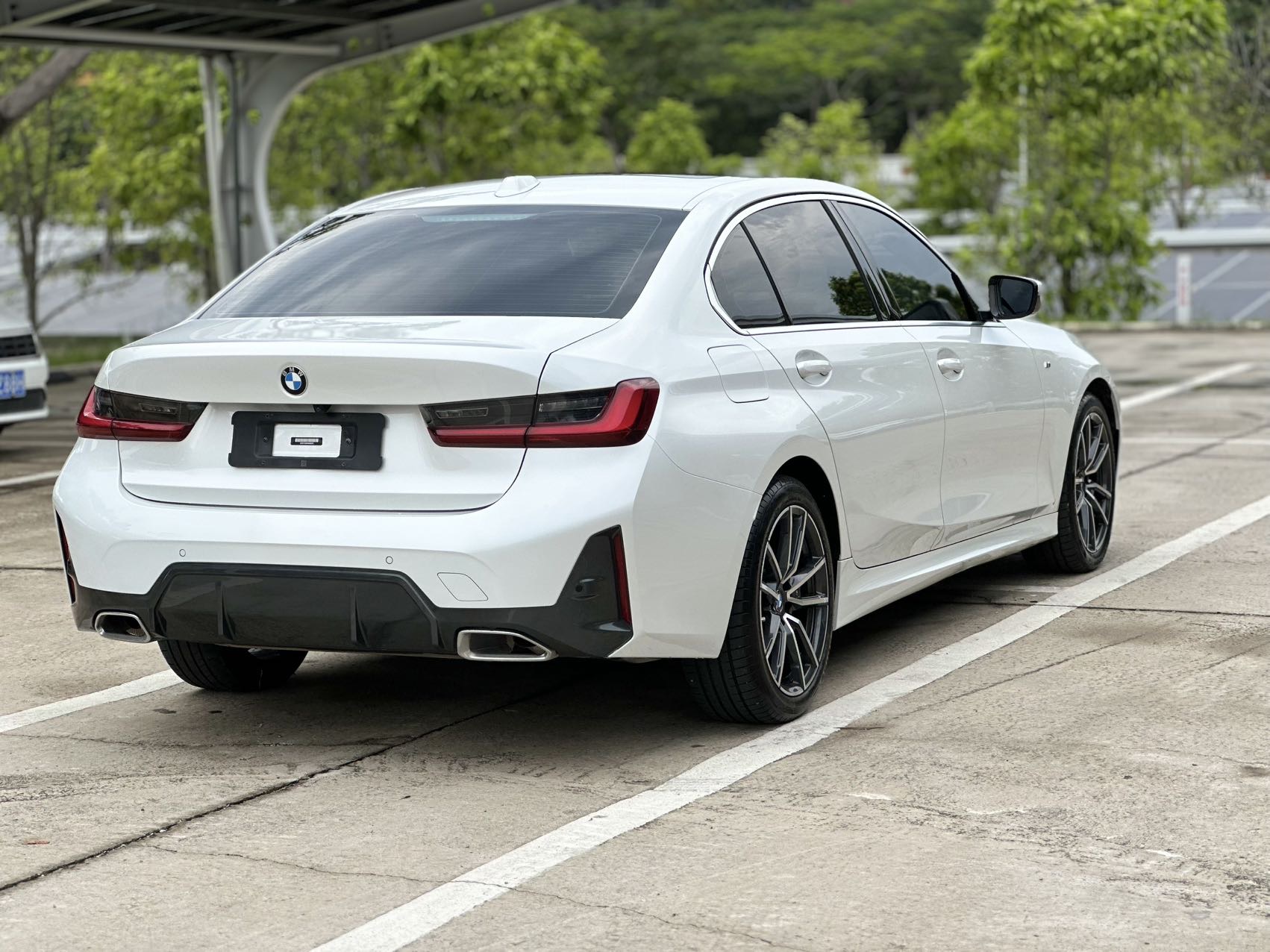 BMW 3 Series 2023 #4 BMW 3 Series 2023 car image #4