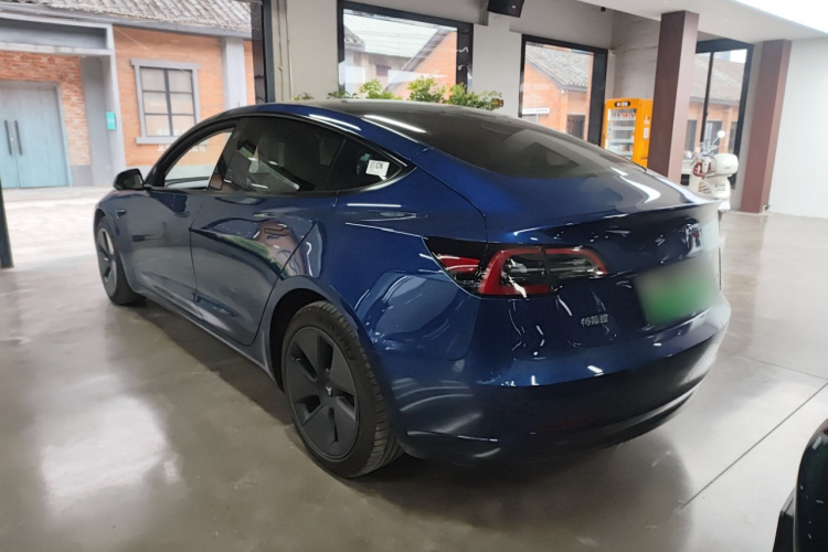 Tesla Model 3 2022 car image #7