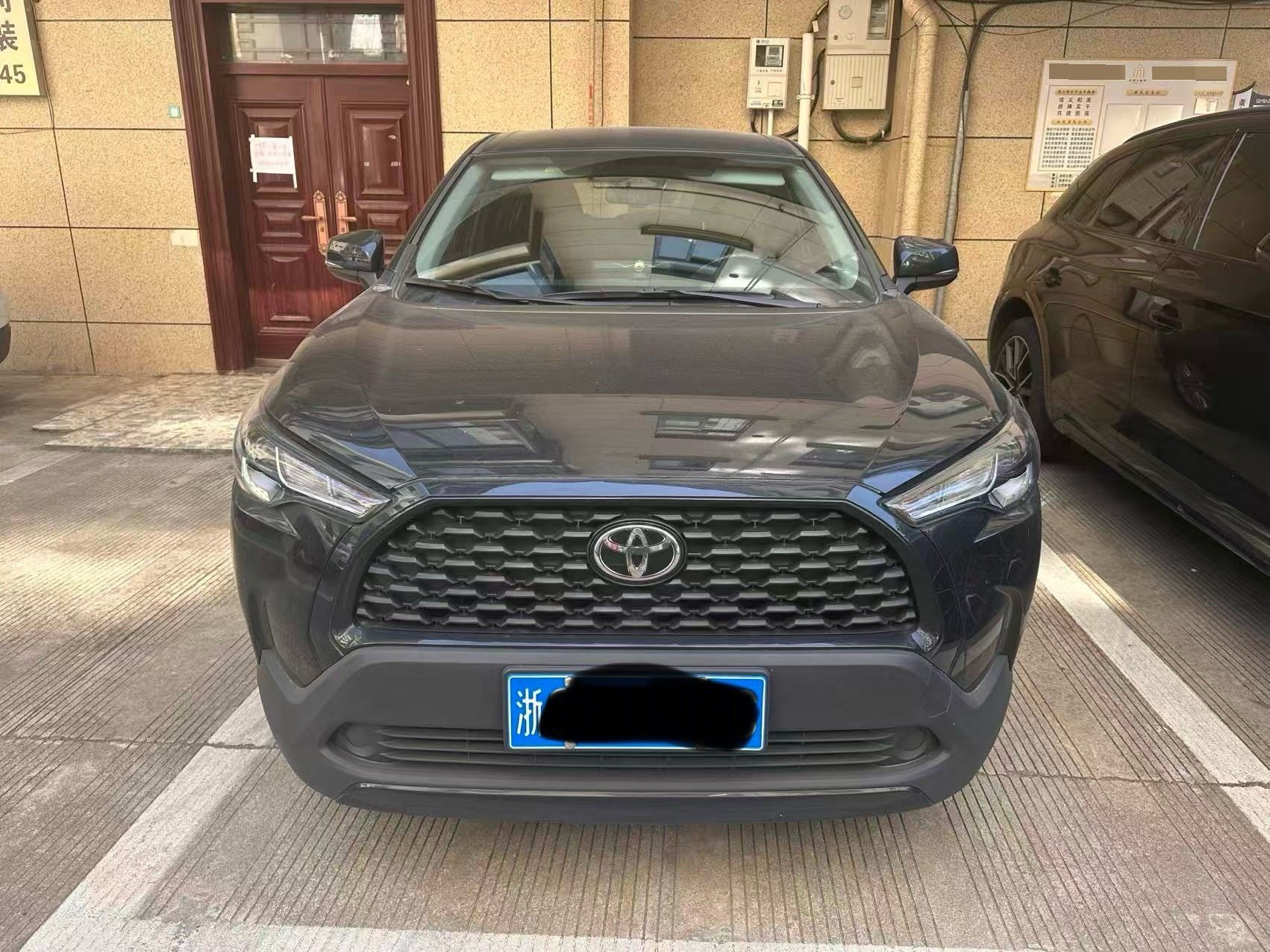 Toyota Corolla Cross 2024 immagine di auto #2