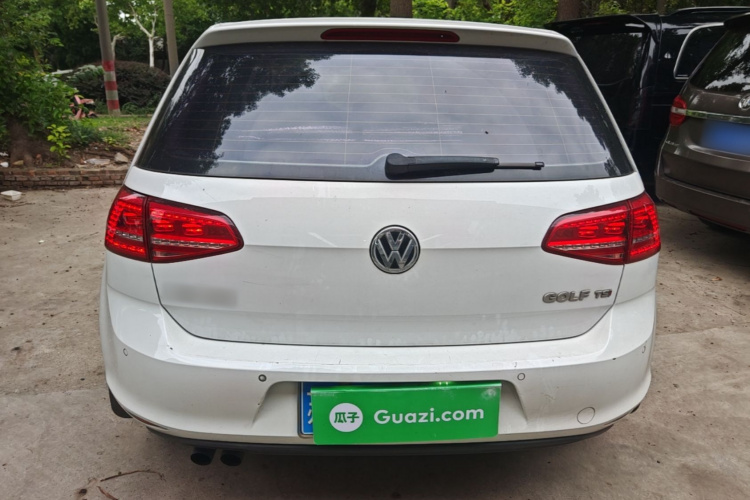 Volkswagen Golf 2015 car image #4