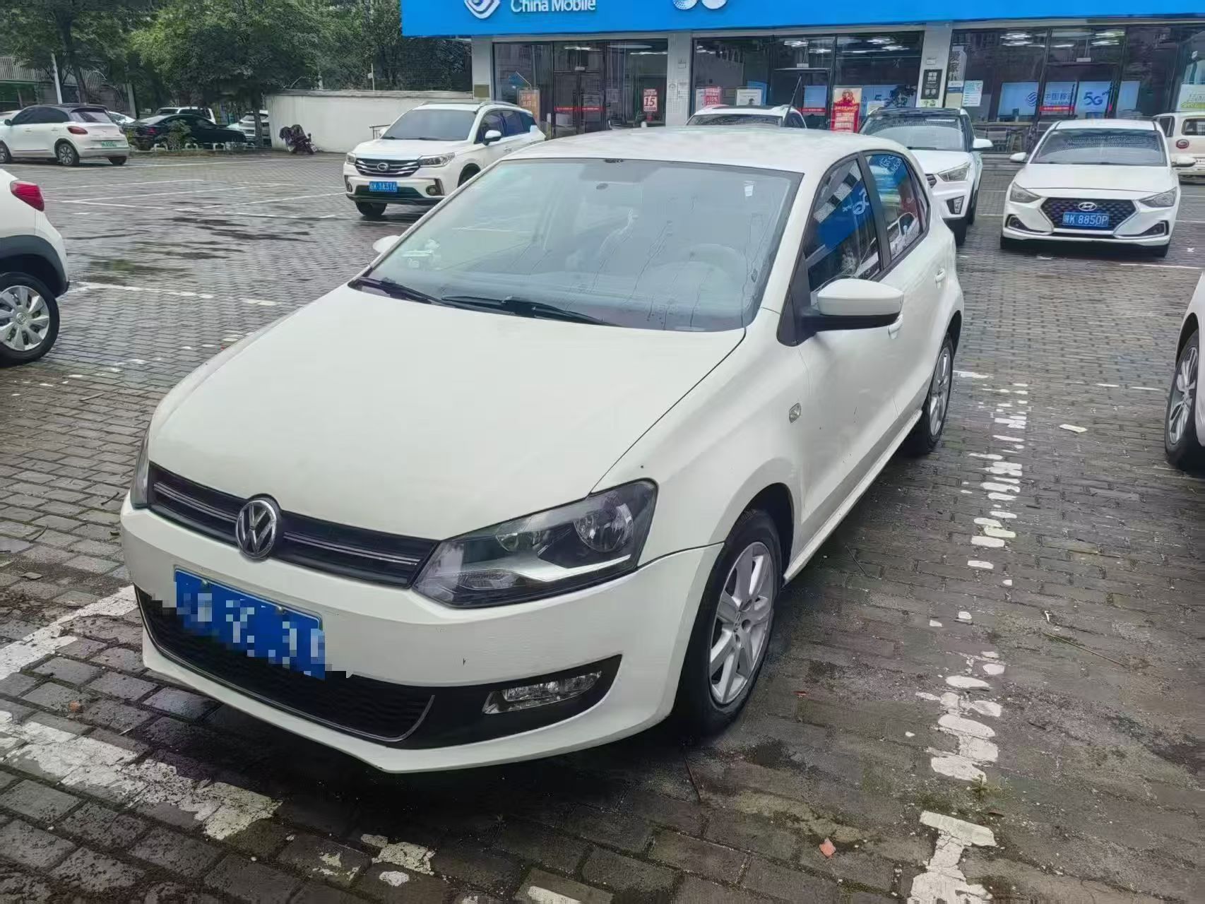 Volkswagen Polo 2014 Volkswagen Polo 2014 car image