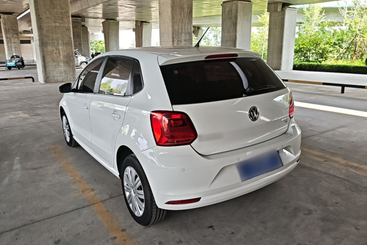 Volkswagen Polo 2016 car image #5