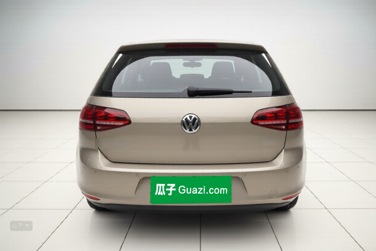 Volkswagen Golf 2017 car image #6