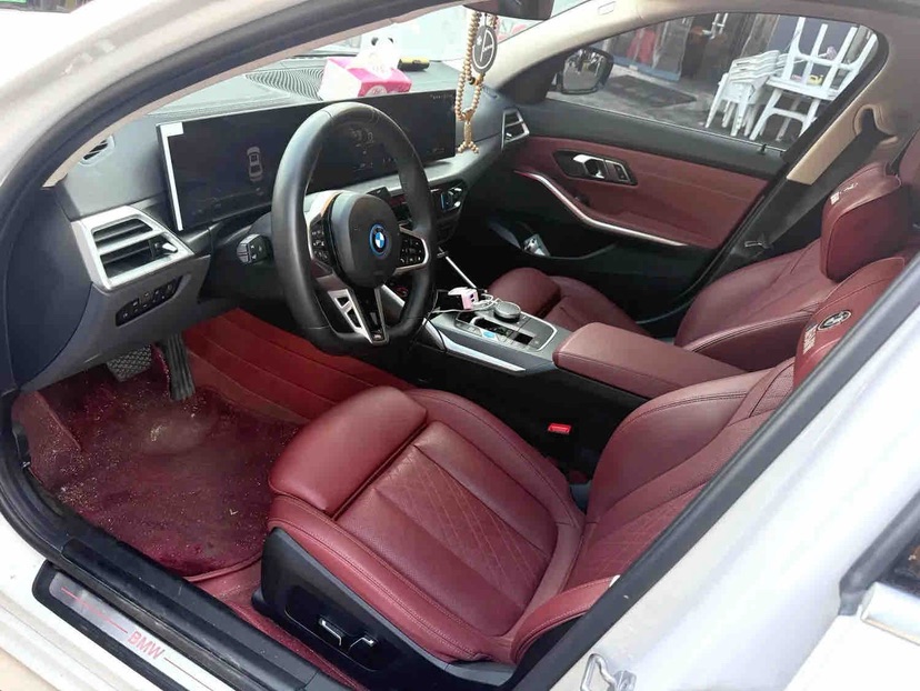 BMW i3 2025 #4 BMW i3 2025 car image #4