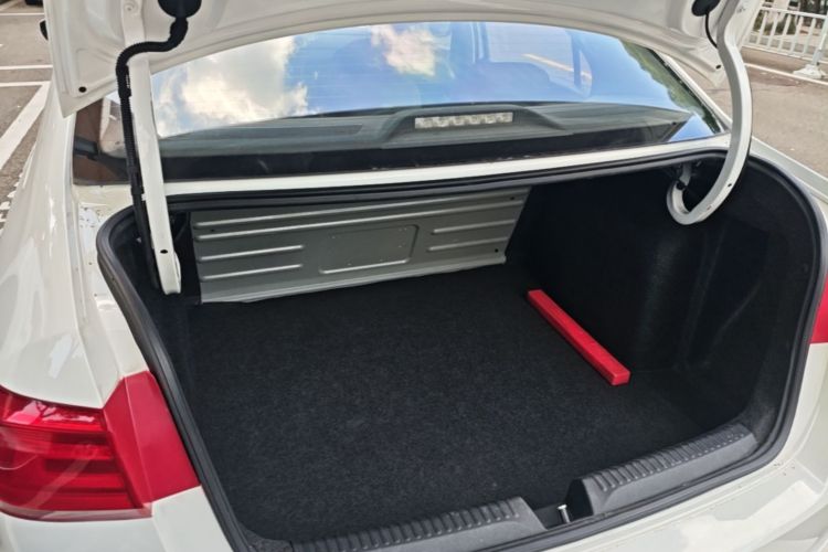 Volkswagen Santana 2020 car image #23