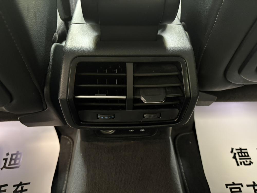 Audi Q3 2019 #11 Audi Q3 2019 car image #11