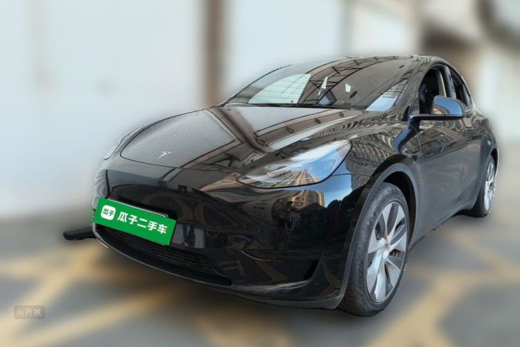 Tesla Model Y 2022 car image #2