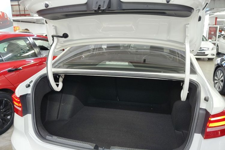 Volkswagen Lavida 2019 #19 Volkswagen Lavida 2019 car image #19