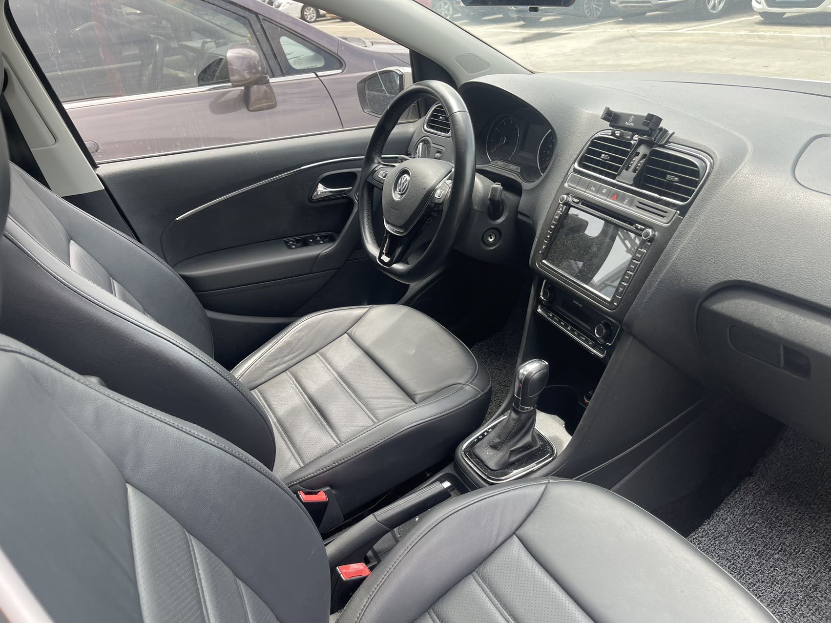 Volkswagen Polo 2016 car image #3