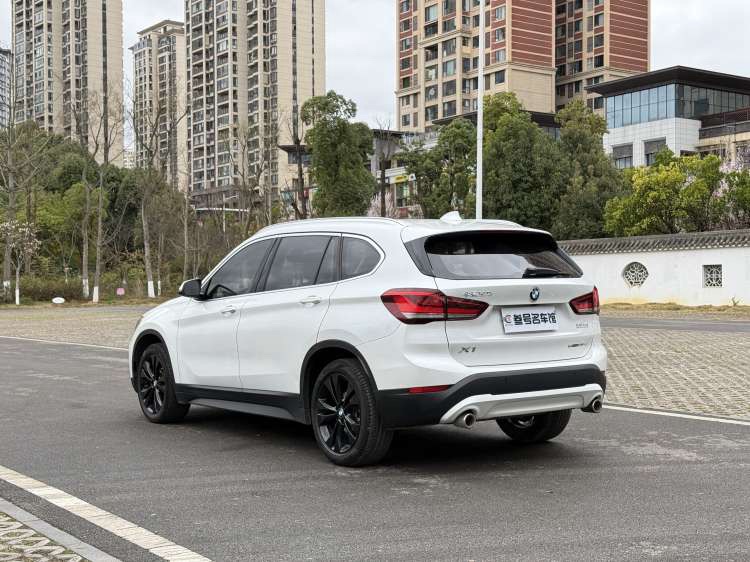 BMW X1 2021 car image #9