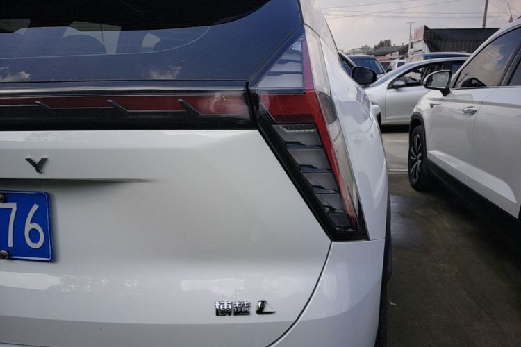 GEELY Boyue L 2022 car image #8