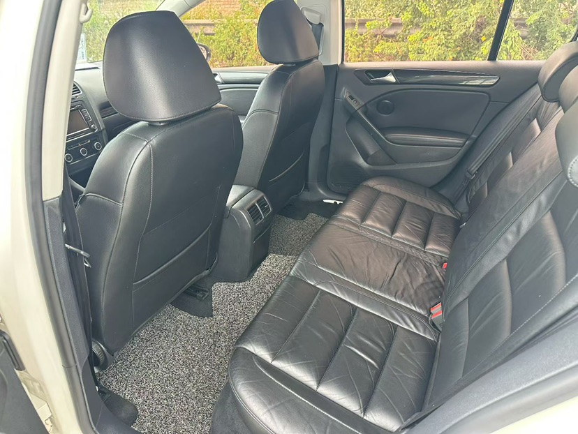 Volkswagen Golf 2013 car image #4
