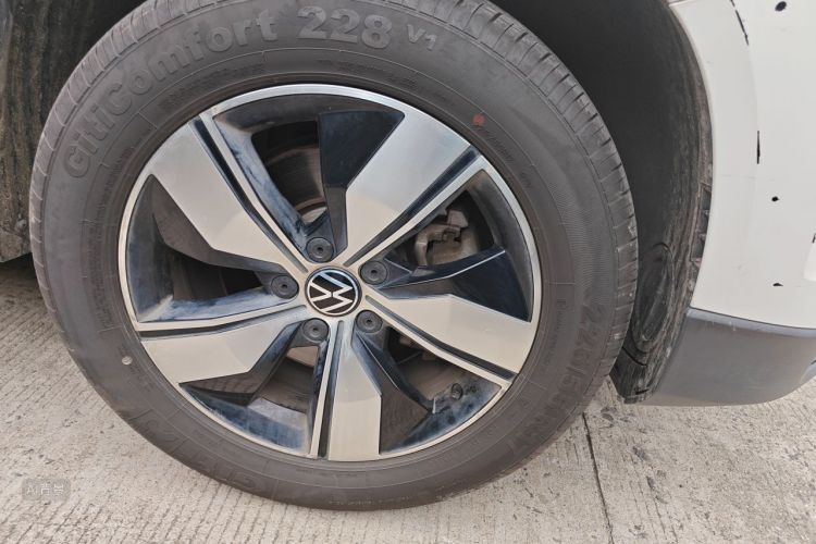 Volkswagen Tharu 2021 car image #9