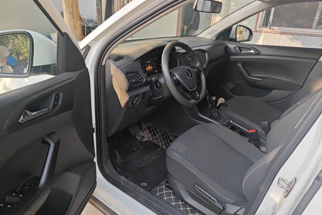 Volkswagen T-Cross 2023 #23 Volkswagen T-Cross 2023 car image #23