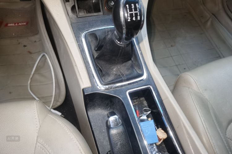 GEELY Emgrand 2018 car image #16