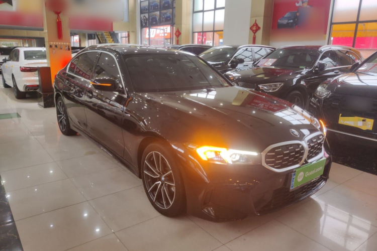 BMW 3 Series 2025 #4 BMW 3 Series 2025 car image #4