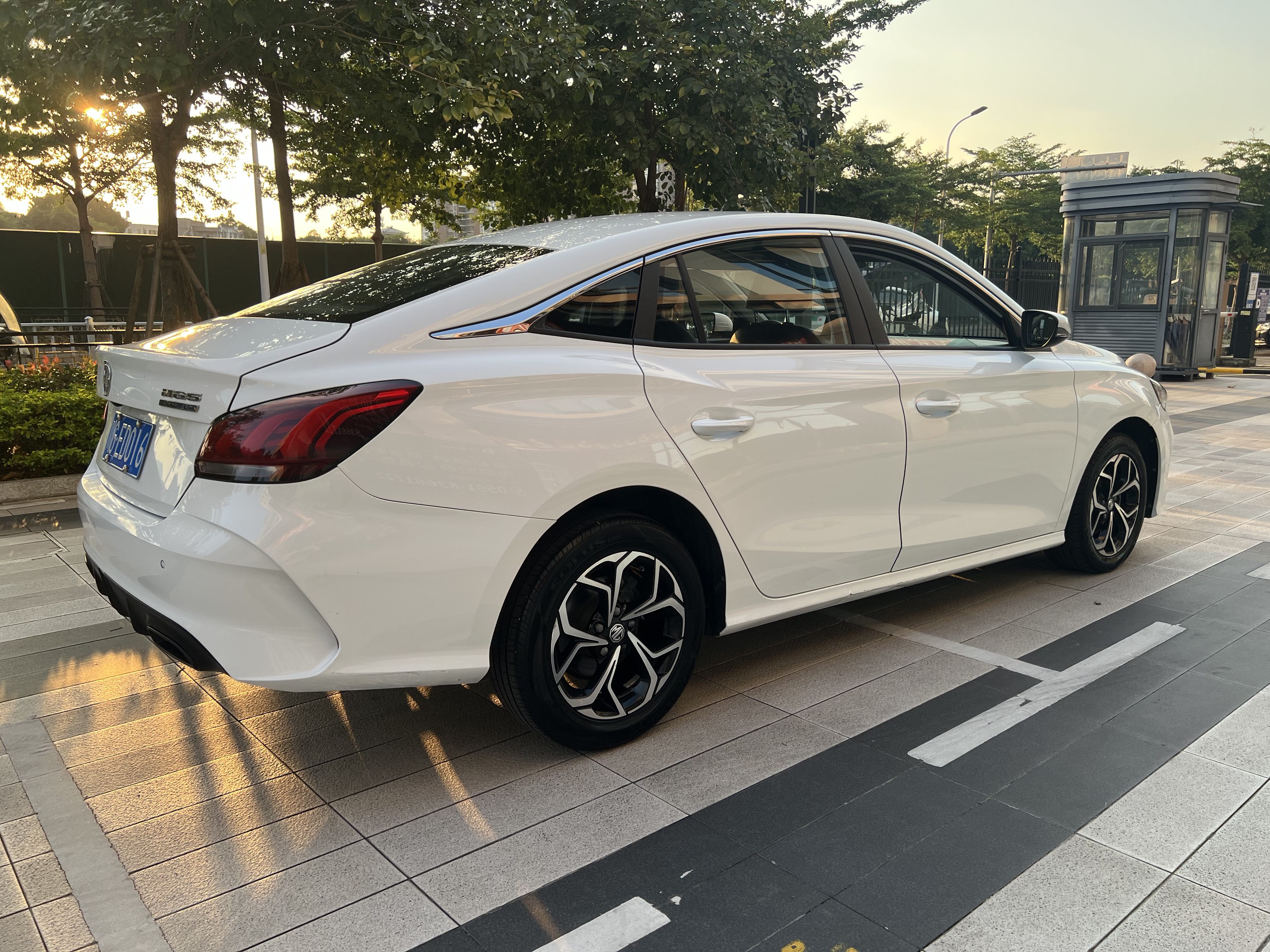 MG 5 2024 изображение автомобиля #3