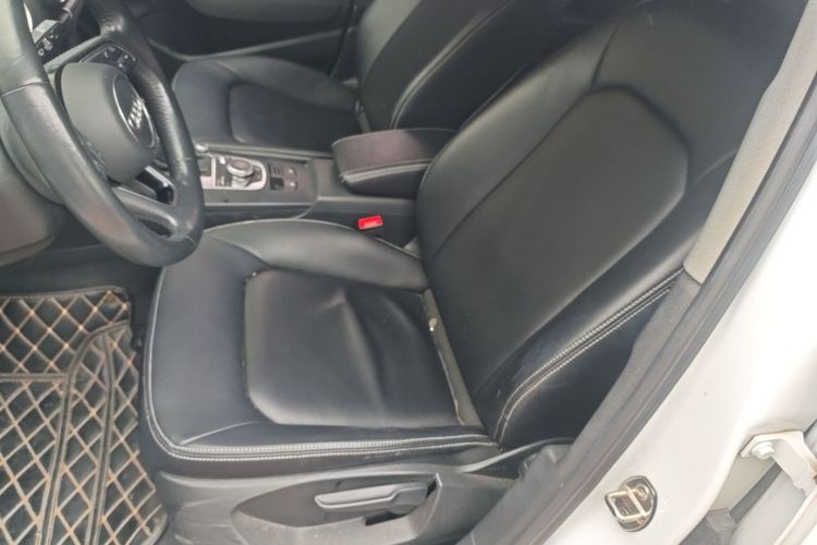 Audi A3 2018 immagine di auto #15