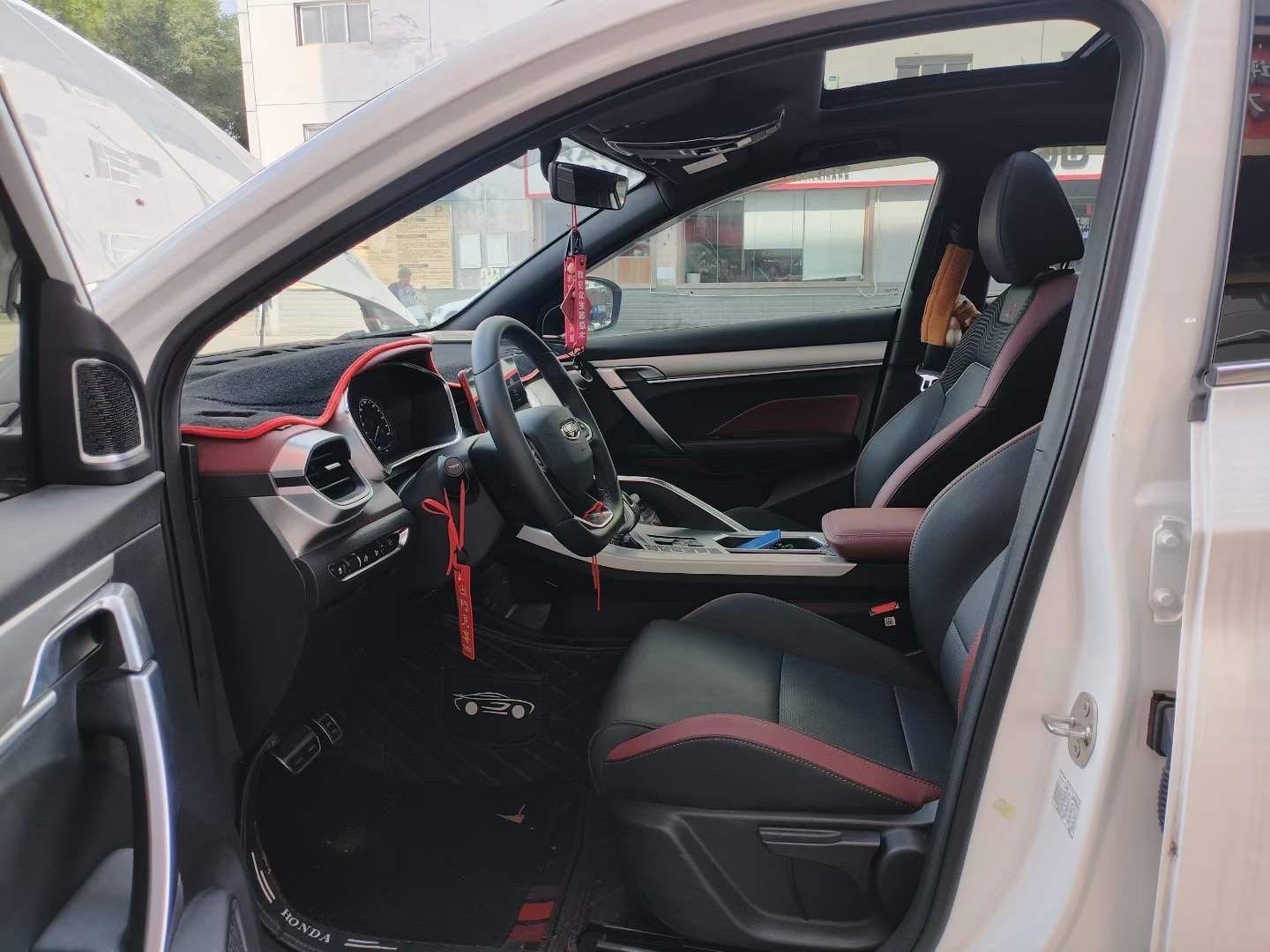 GEELY Coolray 2021 immagine di auto #3