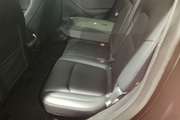 Tesla Model Y 2024 #13 Tesla Model Y 2024 car image #13