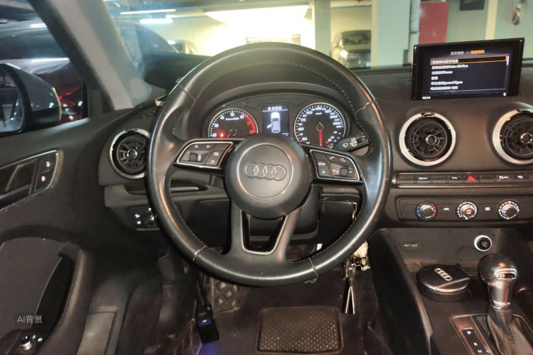 Audi A3 2018 car image #12