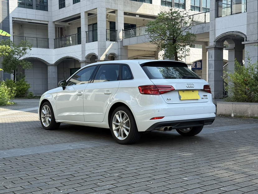 Audi A3 2017 car image #9