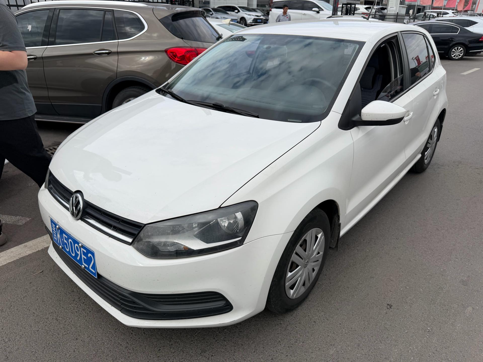 Volkswagen Polo 2017 car image 