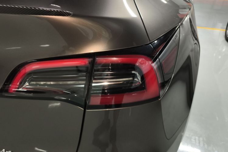 Tesla Model Y 2022 #8 Tesla Model Y 2022 car image #8