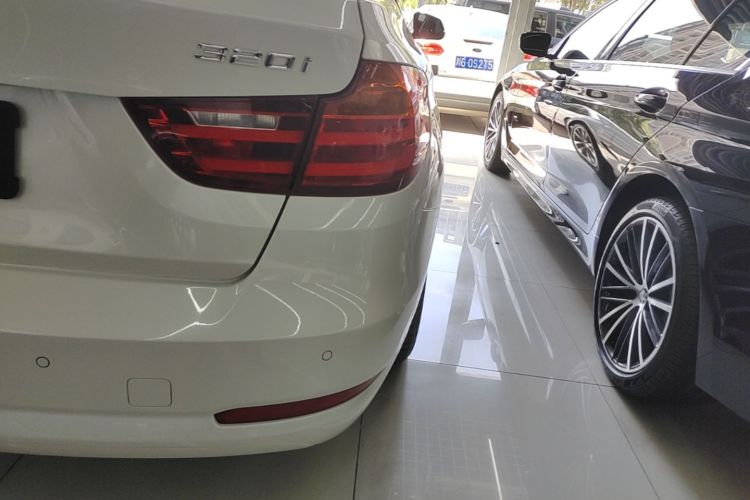 BMW 3 Series GT 2015 #8 BMW 3 Series GT 2015 car image #8