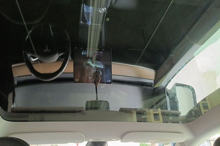Tesla Model Y 2022 car image #20