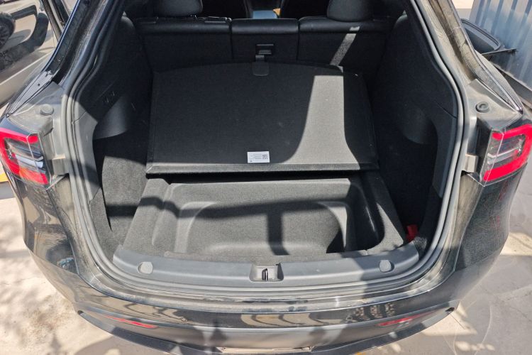 Tesla Model Y 2023 #19 Tesla Model Y 2023 immagine di auto #19
