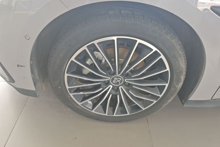 BYD Han 2025 car image #9