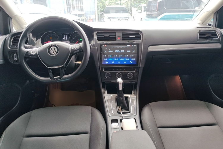 Volkswagen Golf 2020 imagen de coche #10