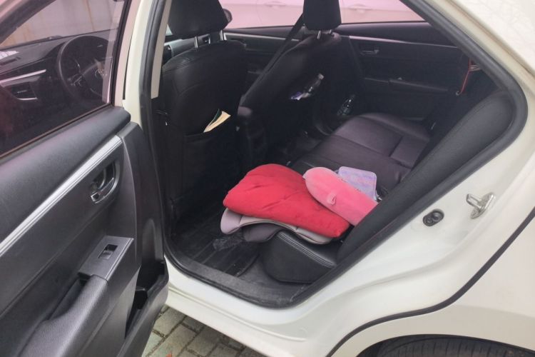 Toyota Corolla 2017 car image #10