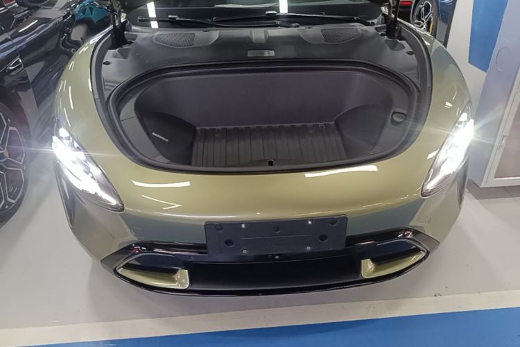 MI SU7 2024 immagine di auto #20
