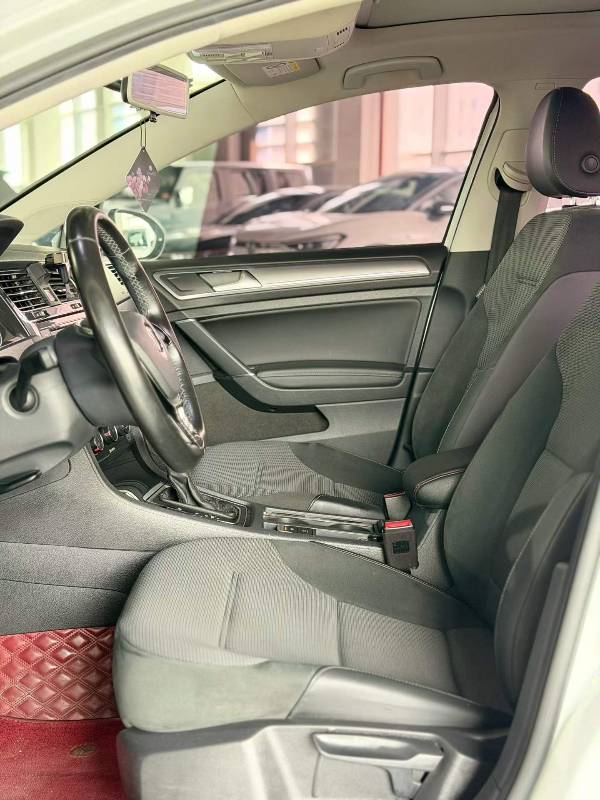 Volkswagen Golf 2018 #4 Volkswagen Golf 2018 صورة سيارة #4