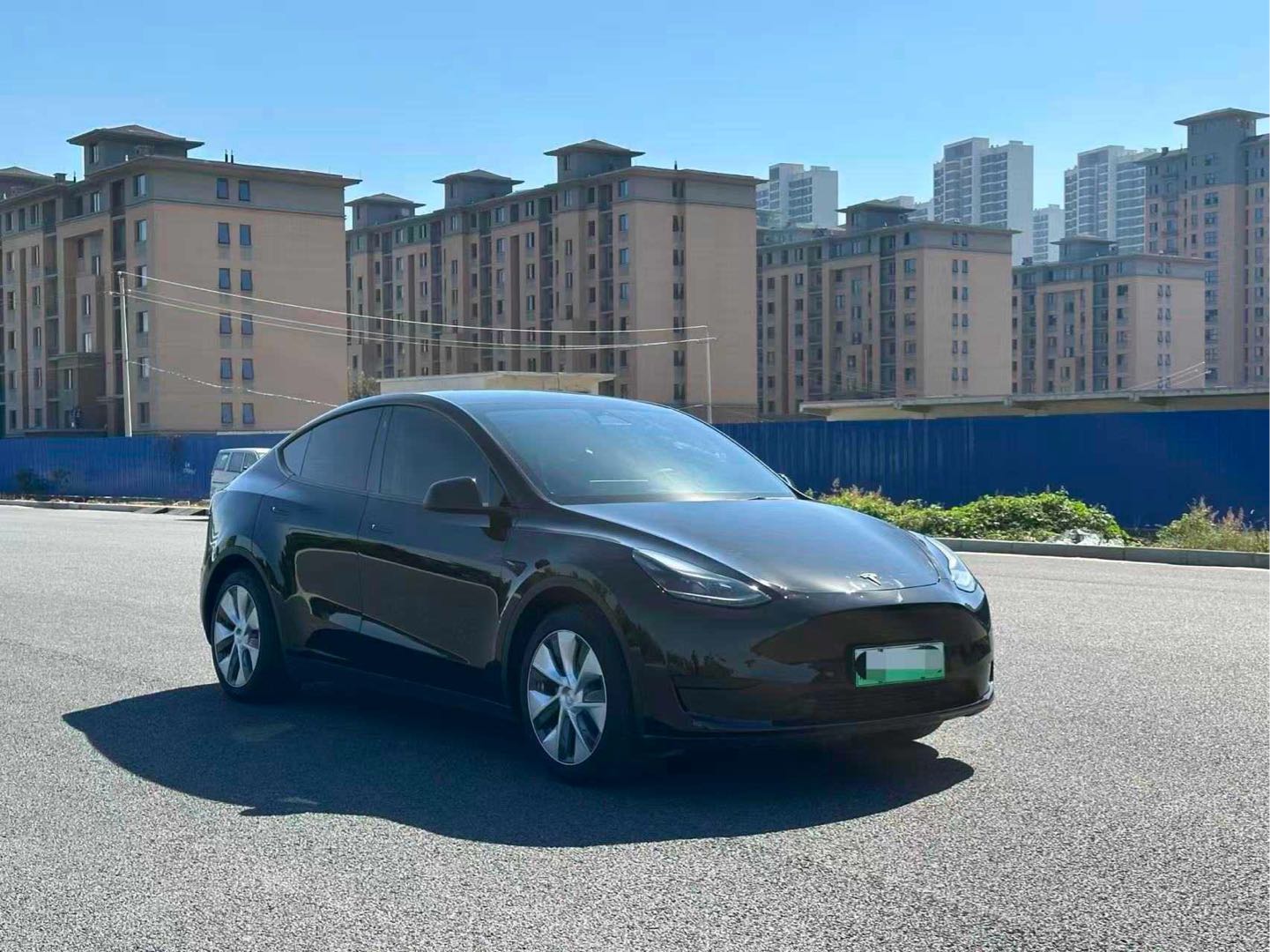Tesla Model Y 2023 صورة سيارة #5