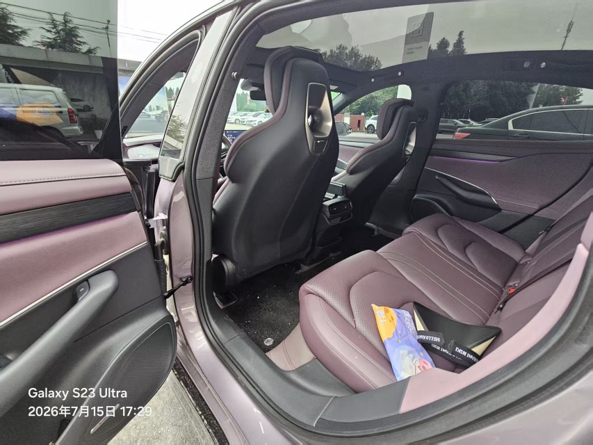 MI SU7 2025 car image #4