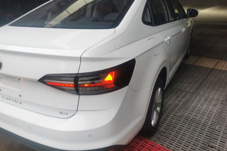 Volkswagen Lavida 2026 car image #8