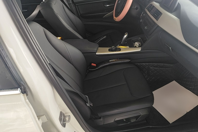 BMW 3 Series 2015 car image #24