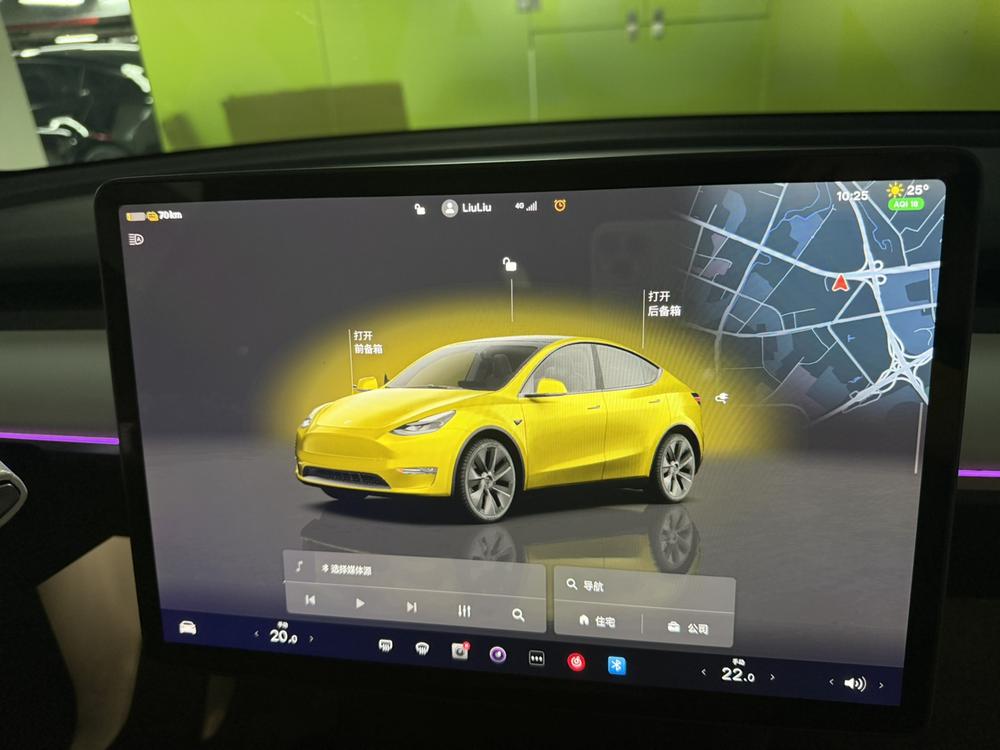 Tesla Model Y 2024 immagine di auto #9