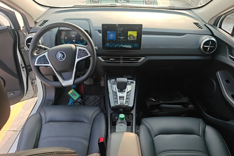 BYD Yuan New Energy 2019 #10 BYD Yuan New Energy 2019 изображение автомобиля #10