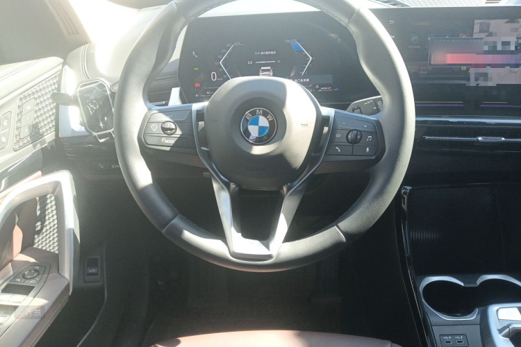 BMW X1 2024 car image #12
