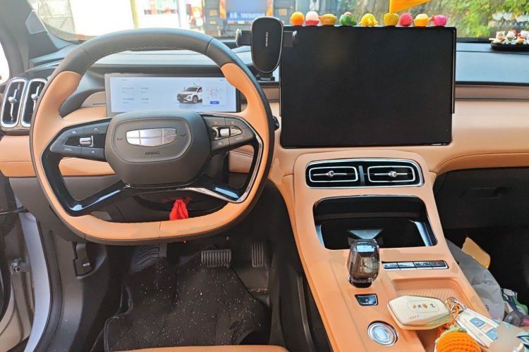 GEELY Boyue L 2025 car image #7