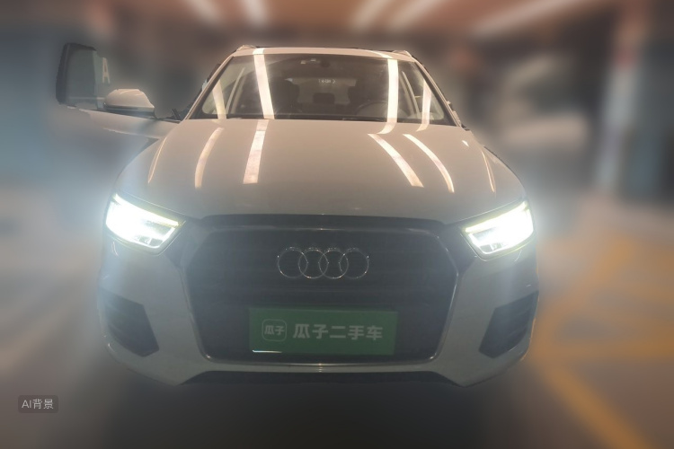 Audi Q3 2019 car image #3