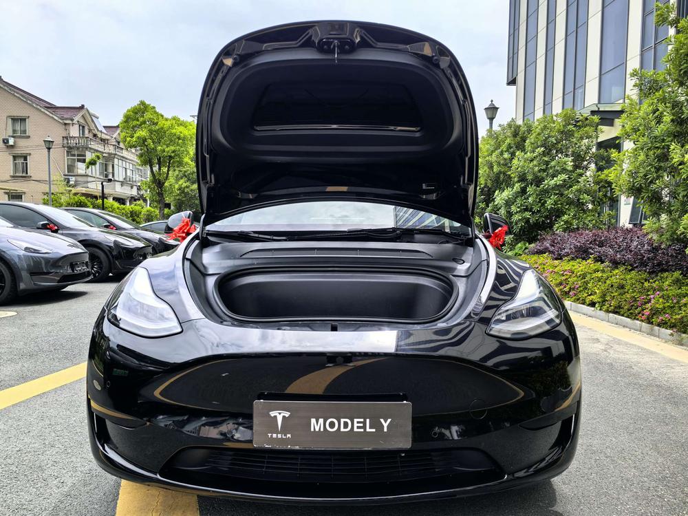 Tesla Model Y 2022 #2 Tesla Model Y 2022 car image #2