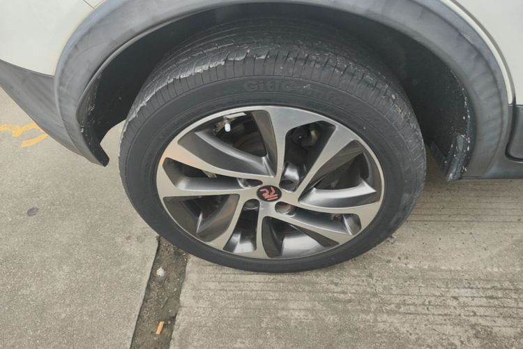 BYD Yuan 2018 #10 BYD Yuan 2018 car image #10