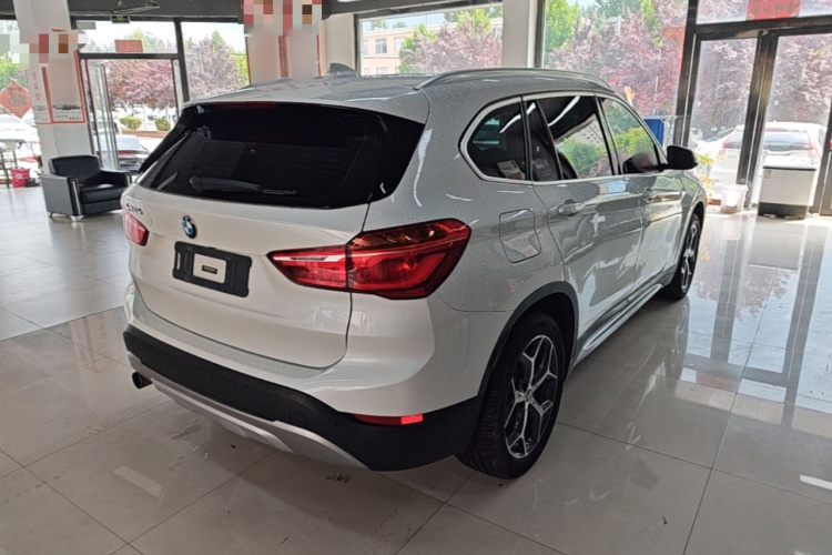 BMW X1 2018 #5 BMW X1 2018 car image #5