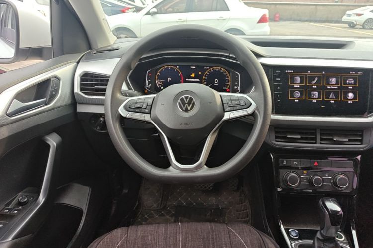 Volkswagen Tacqua 2022 #12 Volkswagen Tacqua 2022 car image #12